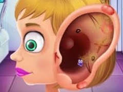 Spill Children's Doctor Treating Ears